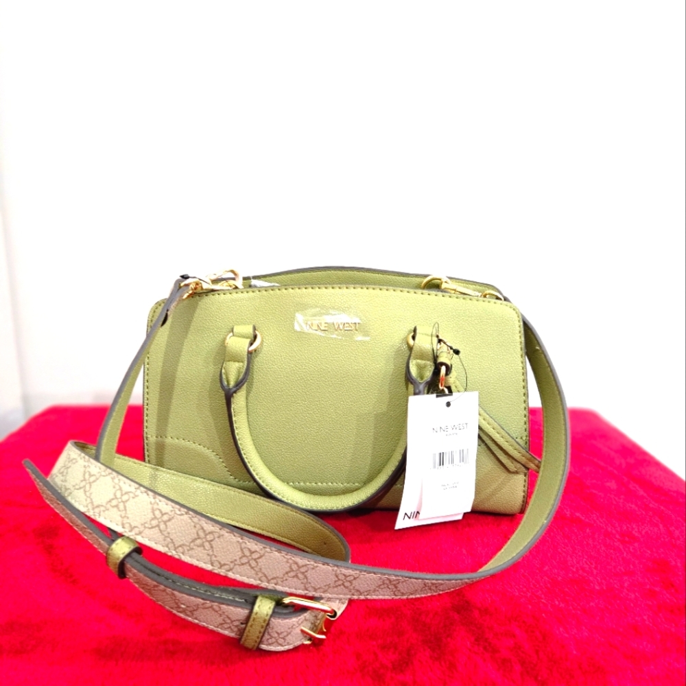 New and authentic  Nine west   handbag and shoulder bag (olive )